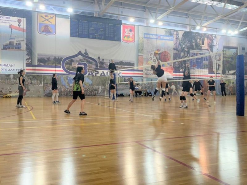 Во Дворце спорта «Зарайск» стартовало открытое первенство округа по волейболу среди женщин