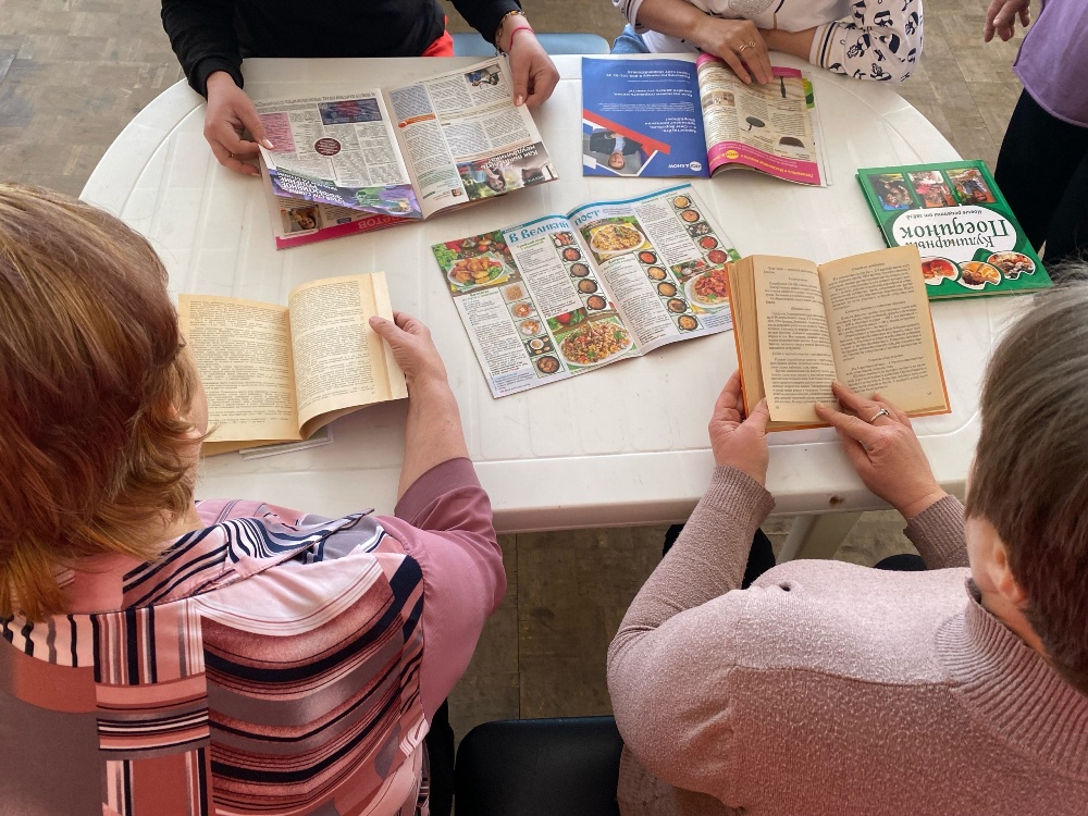 Сотрудники Октябрьского СДК, совместно с Сельской библиотекой, провели круглый стол на тему: «Здоровое питание в Великий пост».