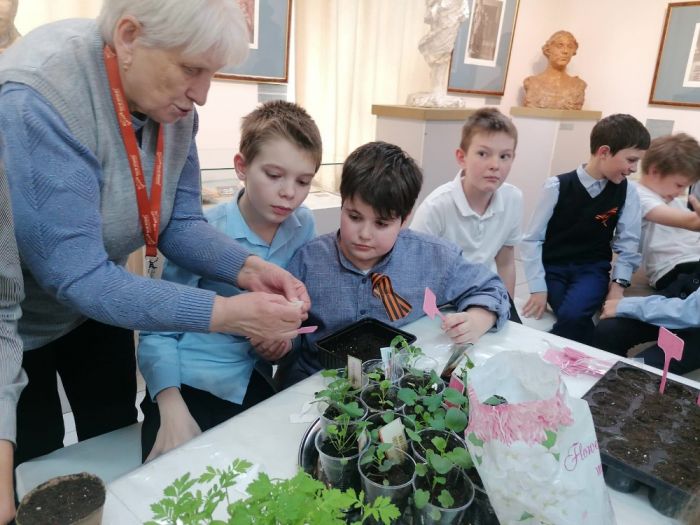 В Доме-музее А.С. Голубкиной состоялась экологическая акция «Лицо Земли» для школьников Зарайска.