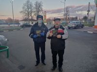 Автоинспекторы Зарайска провели разъяснительные беседы на автозаправочных станциях