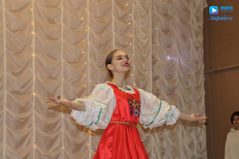 В Гололобовском СДК прошло яркое событие - IV территориальный любительский конкурс «STARDANCE» для молодежи.

