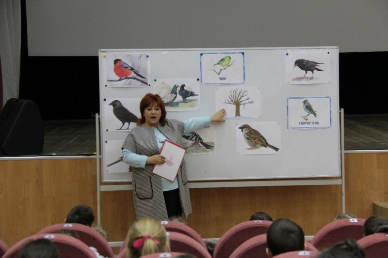 В Центре досуга «Победа» прошла познавательно-игровая программа «Путешествие в Птицеград».

