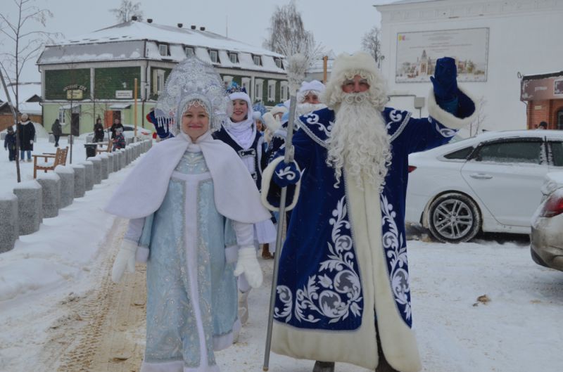 Парад Дедов Морозов прошёл в Зарайске

