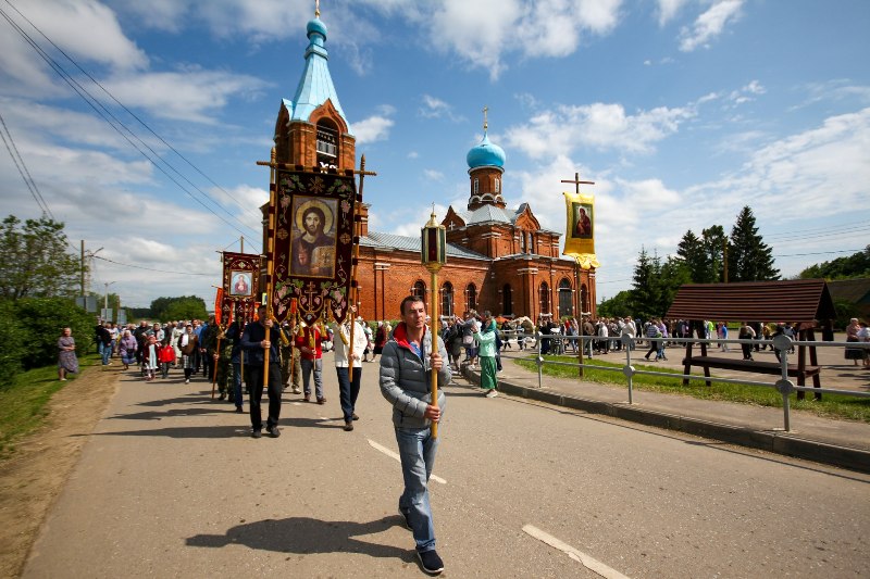 Порядка 1000 участников собрал в деревне Рожново Зарайский православный фестиваль «Мир Божий вокруг нас»

