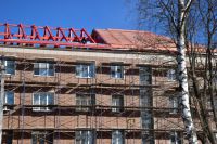 Более 1 тыс. крыш многоквартирных домов Московской области отремонтируют в текущем году – МинЖКХ